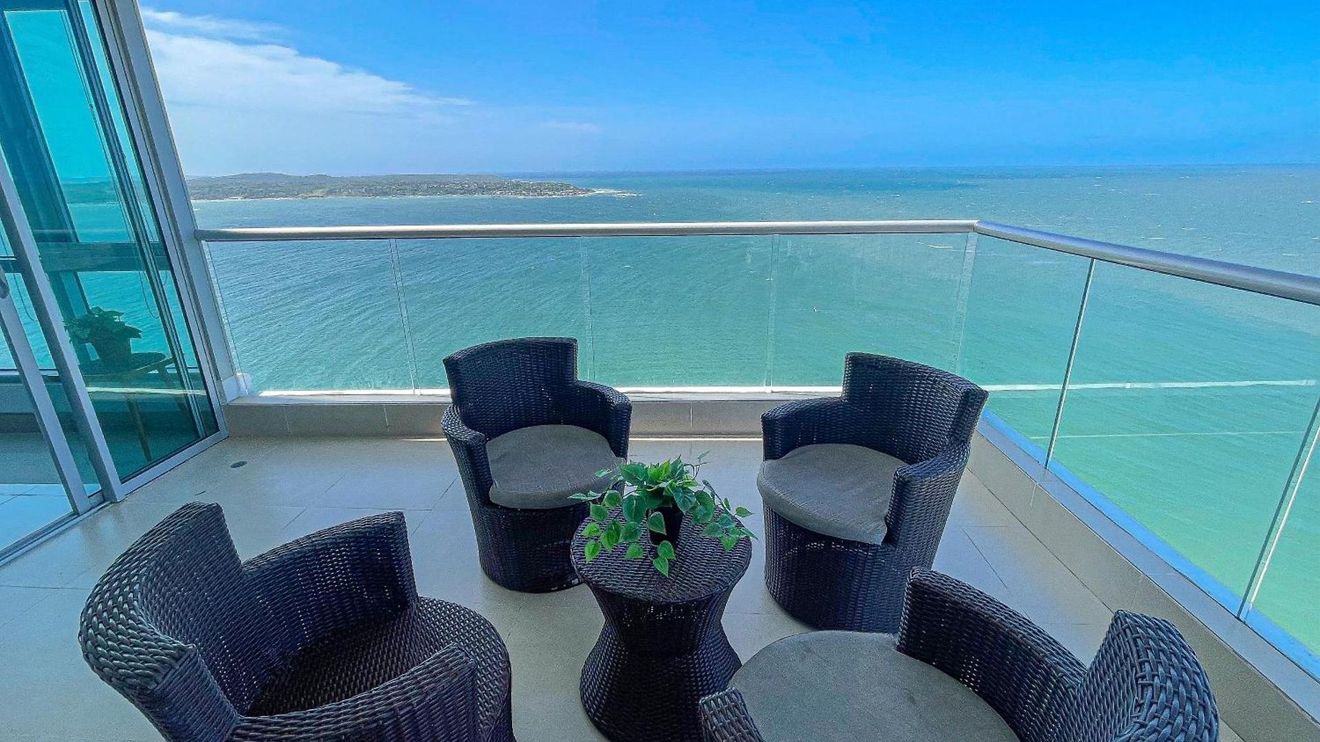 Palmetto Sunset's Seaview Apartment